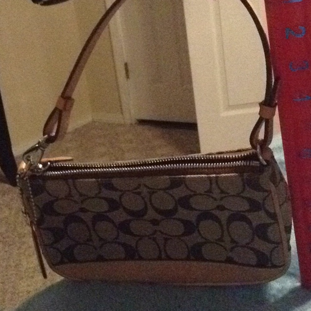 Authentic Coach Shoulder Bag - image 6
